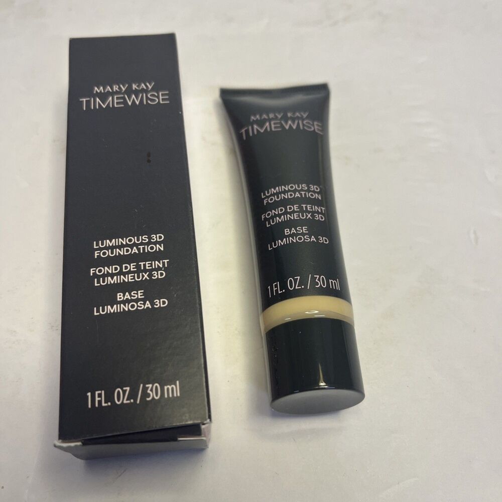 Ivory W 130 Mary Kay TimeWise Luminous 3D Foundation Normal/Dry Skin NIB 100014